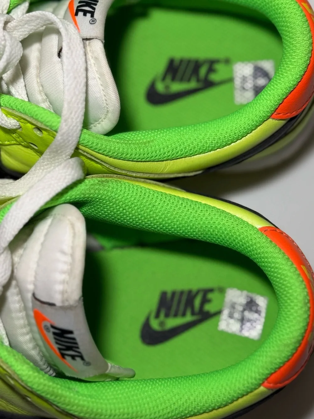 Nike Dunk Low SE 'Volt' Size 9 Men Green Neon Sneakers